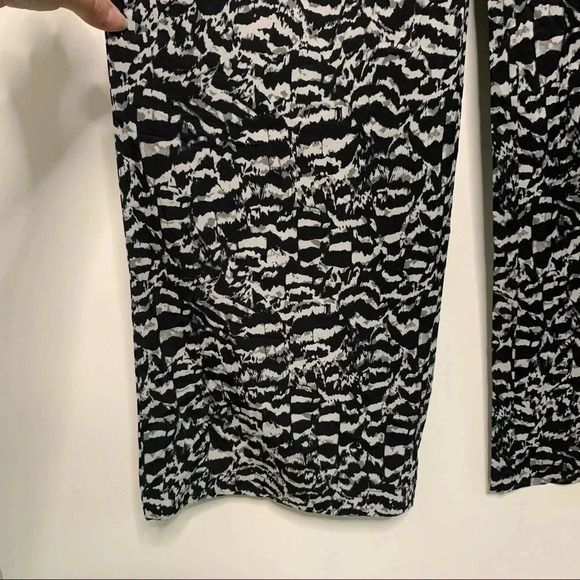 Fabletics Black/White Dash Jumpsuit Size Small - Picture 13 of 13